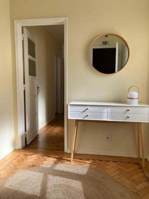 Apartamento Bem Localizado Para Familias & Amigos Appartement Lissabon Buitenkant foto